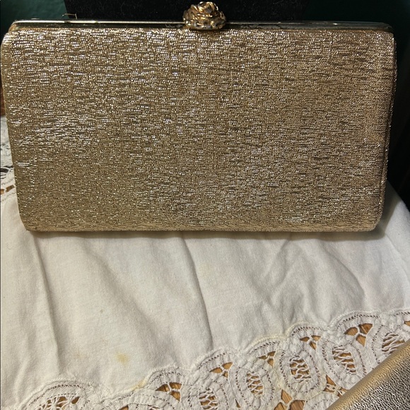 Vintage Gold Textured Evening Clutch with Chain - Picture 4 of 4